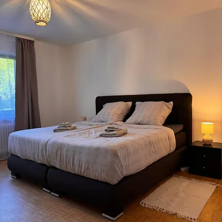 Ferienwohnung, Aust * Zell
